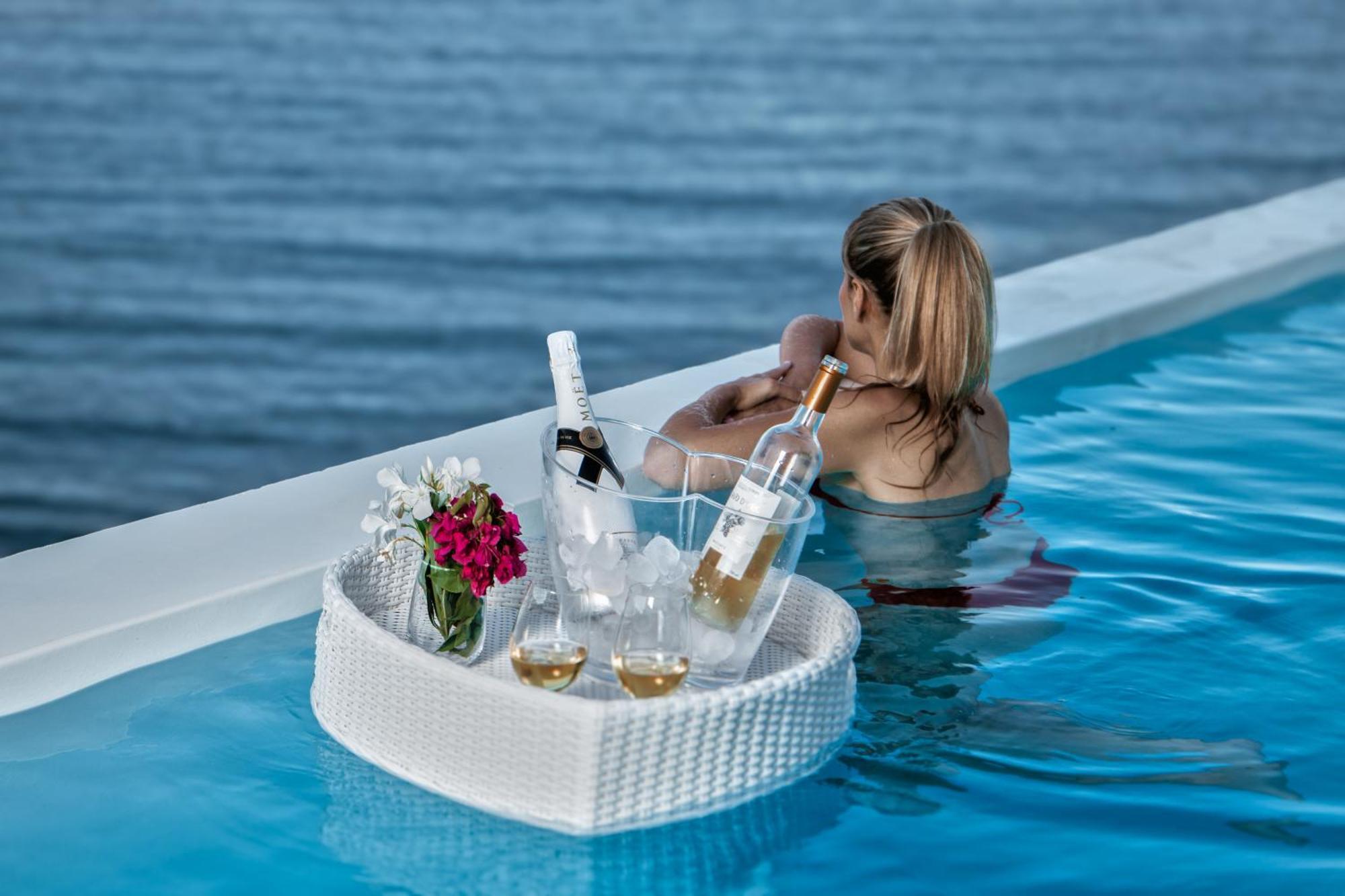 Golden Vista, Beachfront Suites By Explore Andros מראה חיצוני תמונה
