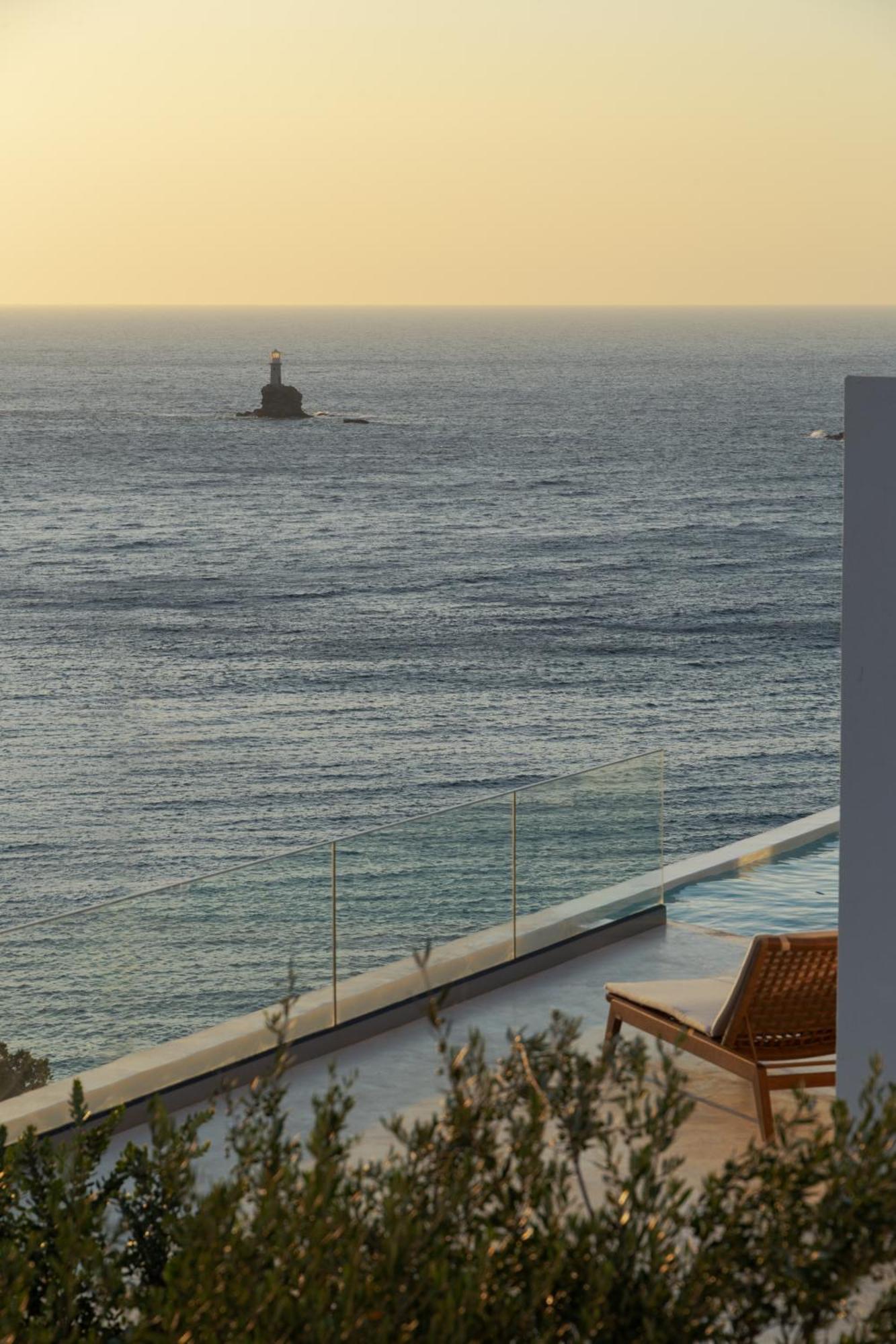 Golden Vista, Beachfront Suites By Explore Andros מראה חיצוני תמונה